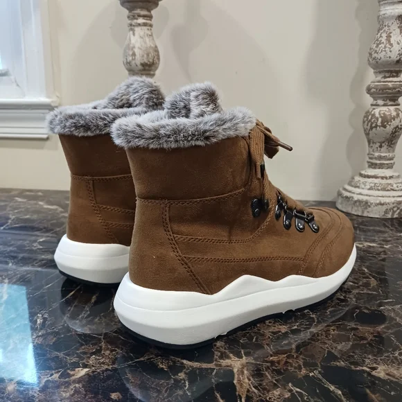 J-Lo Jennifer Lopez Gerard Faux-Fur Hiking Booties/Shoes Size 7 for Women - Picture 4 of 9